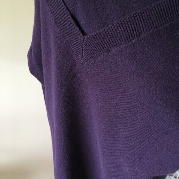 Gap Purple V-Neck Sweater - Picture 2 of 5